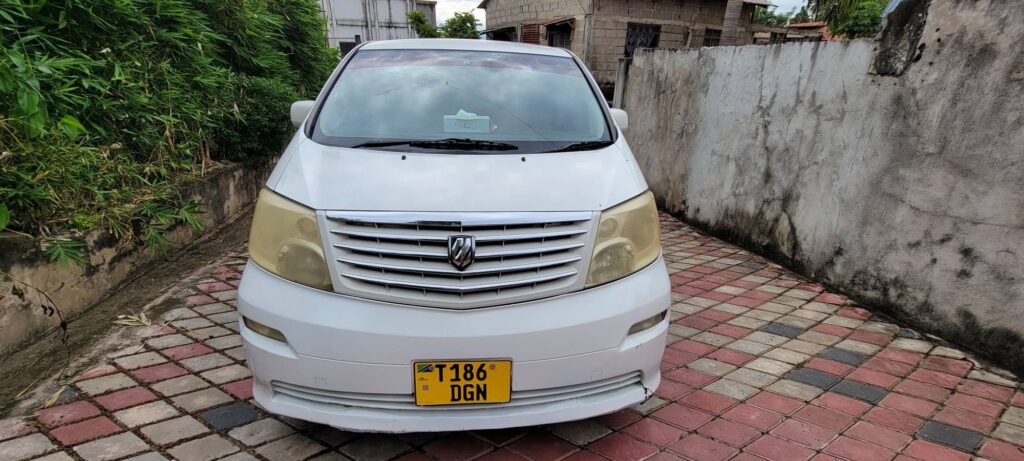 Magari Alphard 2005 lipo Dar es Salaam