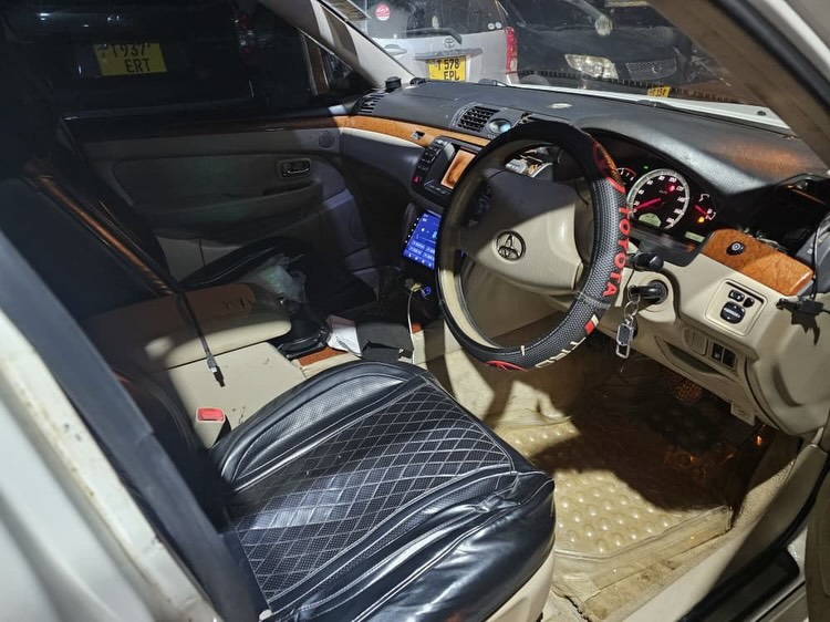 Toyota Brevis 2004 for Sale in Dar es Salaam