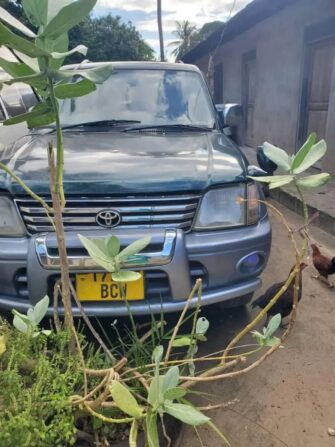 Bei Ya Toyota Land Cruiser Prado 2000 Sokoni Dar es Salaam Tanzania