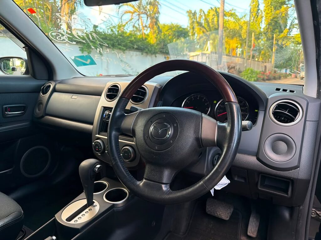 Bei ya Mazda Verisa 2005 Sokoni Dar es Salaam Tanzania