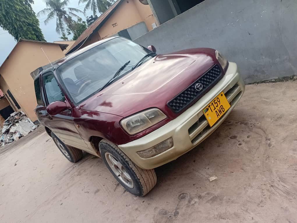 Magari Rav4 1998 lipo Dar es Salaam