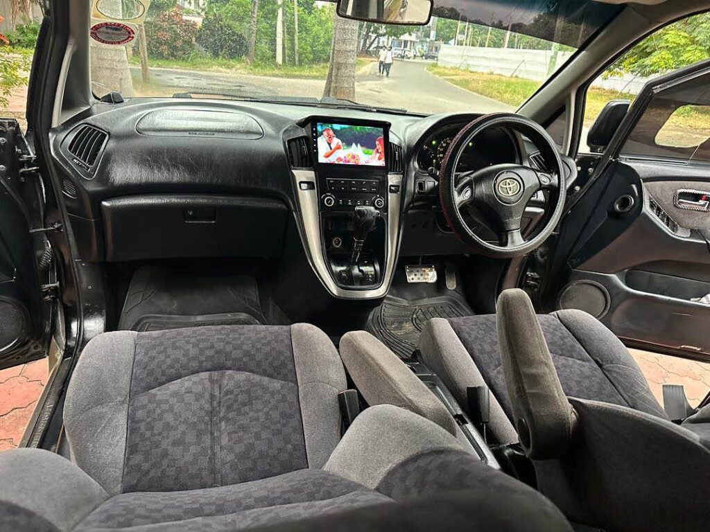 Price Toyota Harrier 2002 for Sale in Dar es Salaam