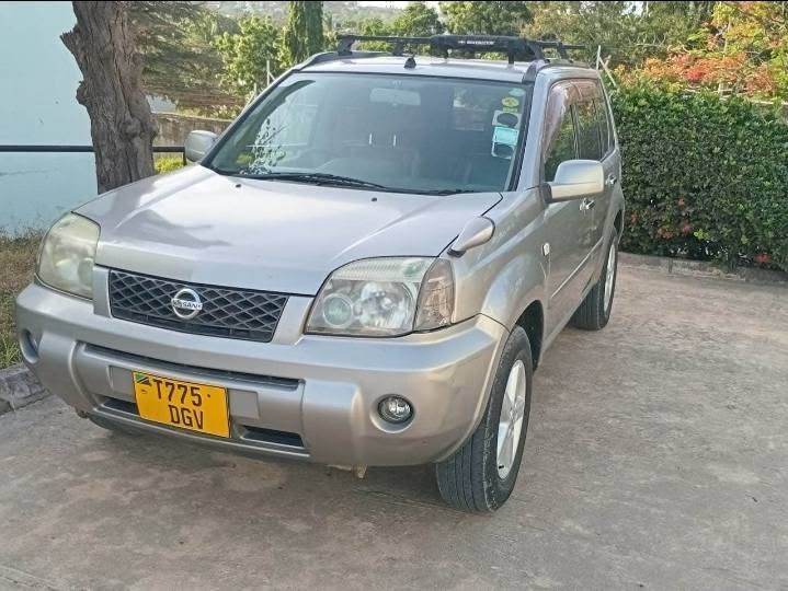Nissan X-Trail bei poa sokoni Dar es Salaam Tanzania