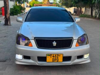 Price of Used Toyota Crown 2006 for Sale in Dar es Salaam Tanzania