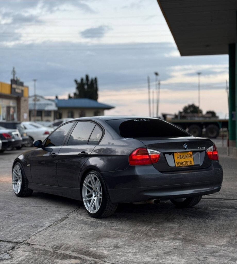 BMW 3 Series bei poa sokoni Dar es Salaam Tanzania