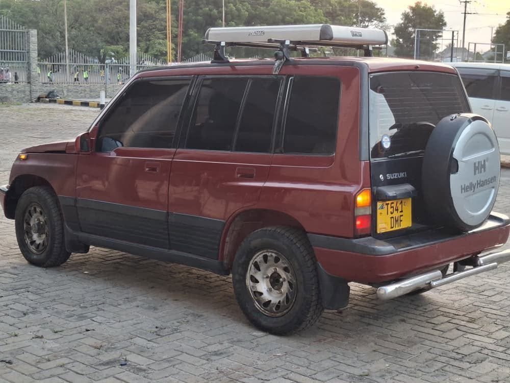 Price Of Suzuki Escudo 1996 for Sale in Tanzania