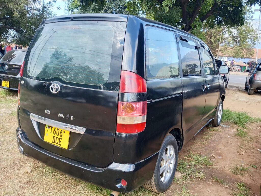 Used Toyota Noah 2004 for Sale in Morogoro