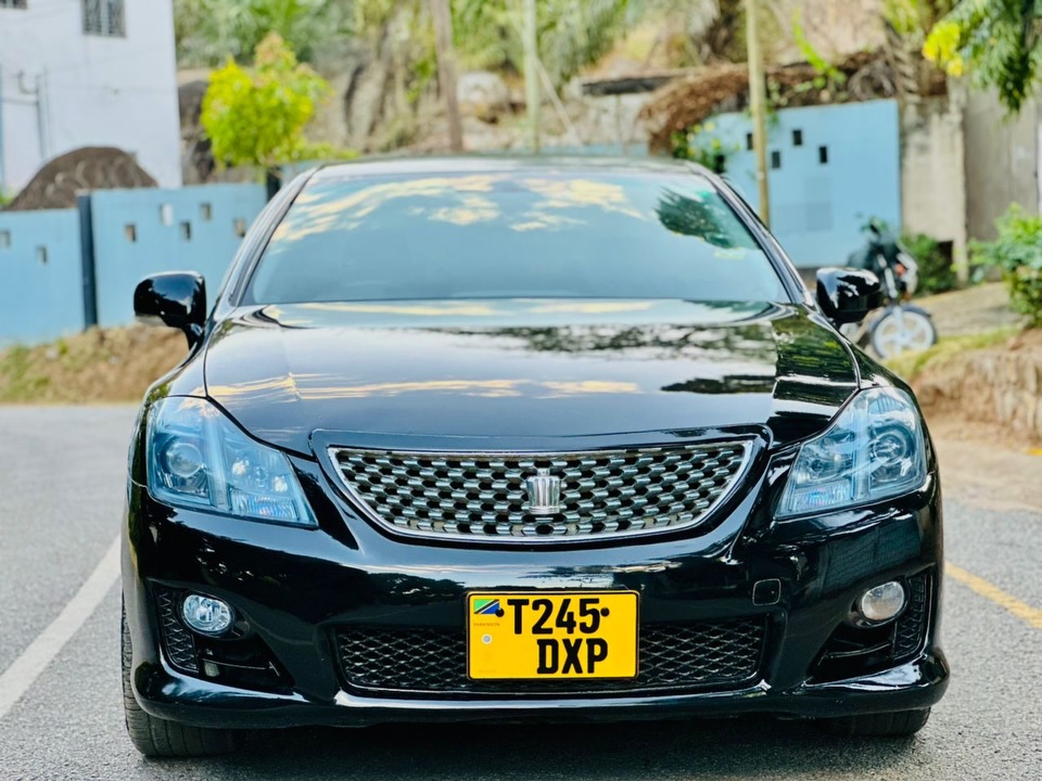 Used Toyota Crown 2008 for Sale in Mwanza