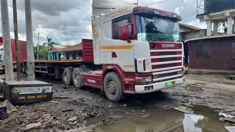 Magari Sokoni Scania 124 ya Bei Poa 2000