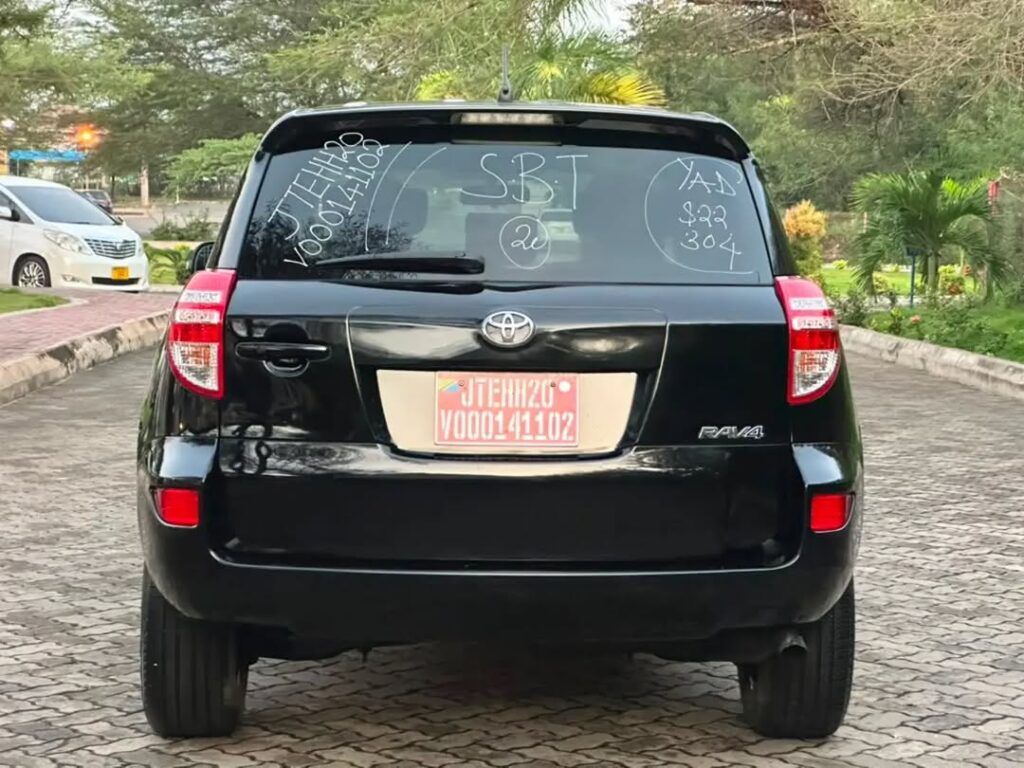 Toyota Rav4 2010 Inauzwa Dar es Salaam Tanzania