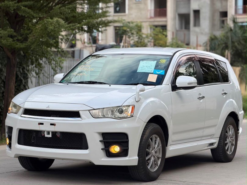 Mitsubishi Outlander 2011 for Sale in Dar es Salaam