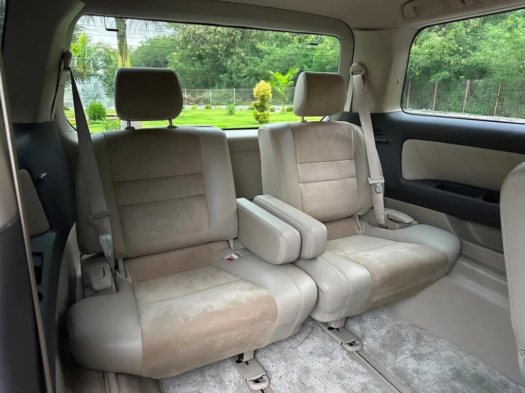 Toyota Alphard 2007 Inauzwa Dar es Salaam Tanzania