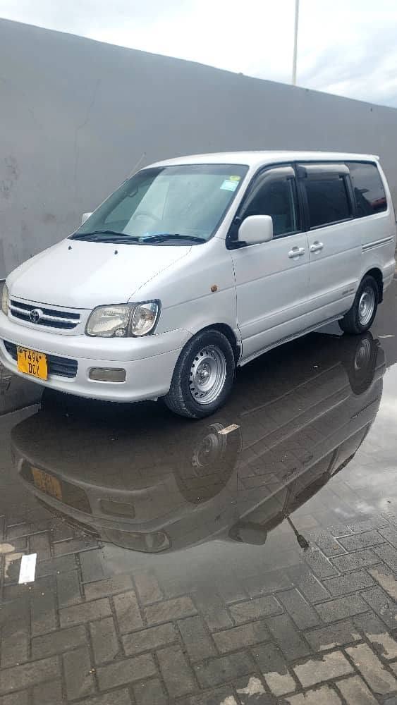 Magari Noah 1998 lipo Mbeya