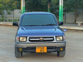 Bei Ya Toyota Hilux 2002 Sokoni Dar es Salaam Tanzania