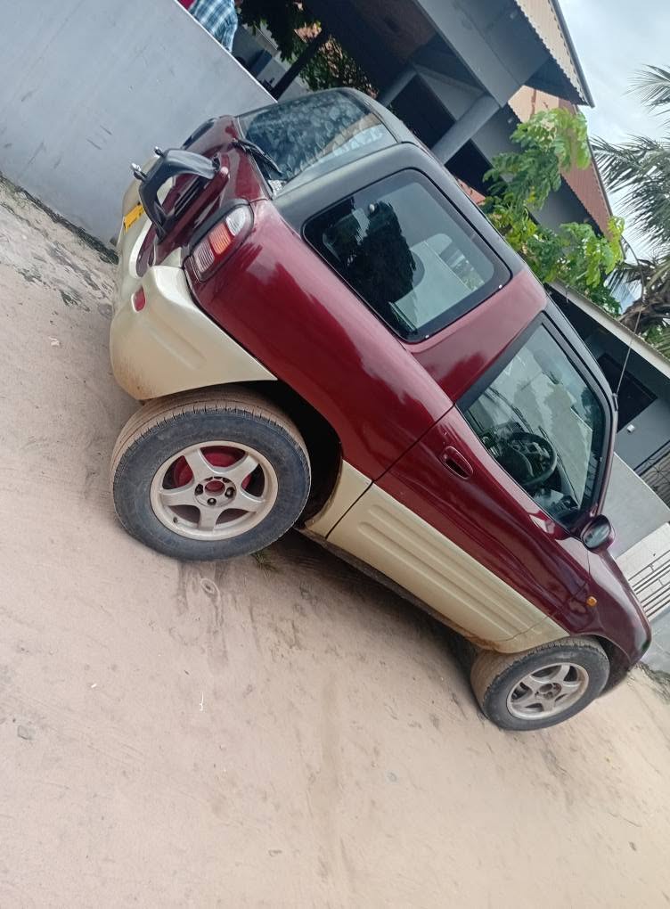 Toyota Rav4 bei poa sokoni Dar es Salaam Tanzania