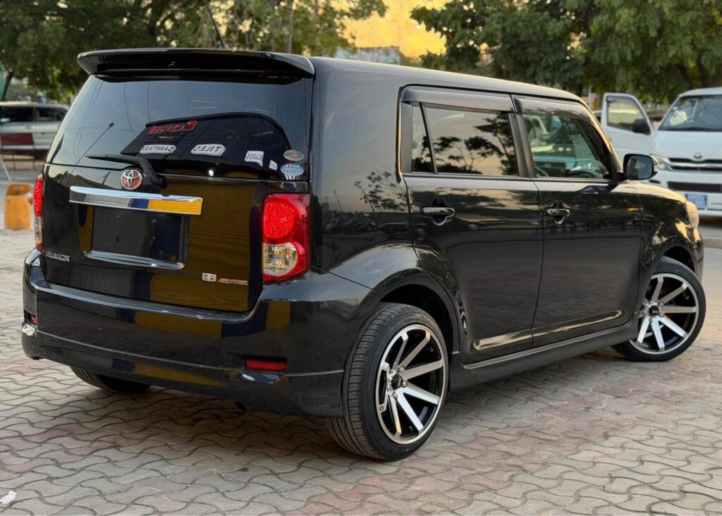 Magari Used Toyota Rumion 2010 Dar es Salaam Tanzania
