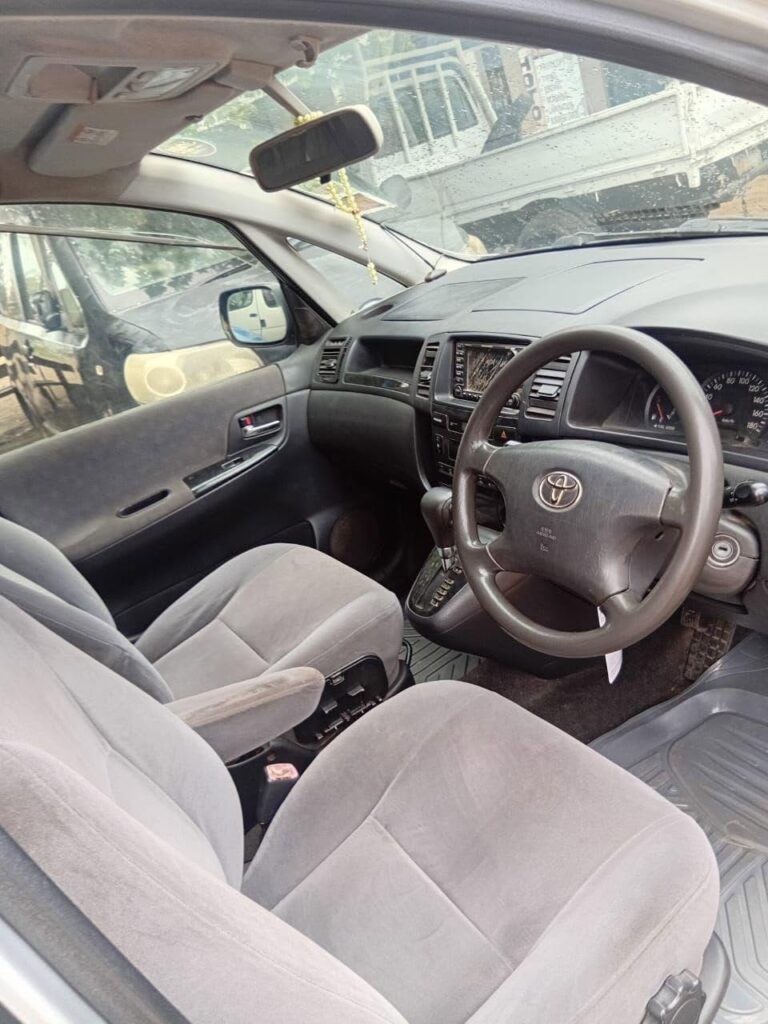 Magari Sokoni Toyota Spacio ya Bei Poa 2004