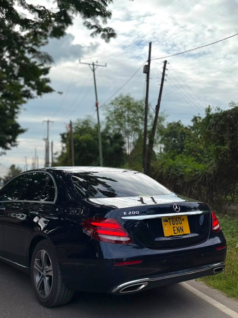 Benz E-Class 2017 Inauzwa Dar es Salaam Tanzania