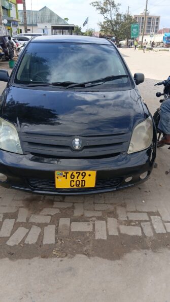 Bei Ya Toyota IST 2005 Sokoni Dar es Salaam Tanzania