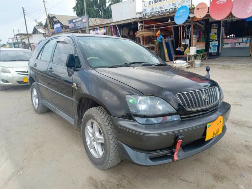 Price Toyota Harrier 2000 for Sale in Dar es Salaam