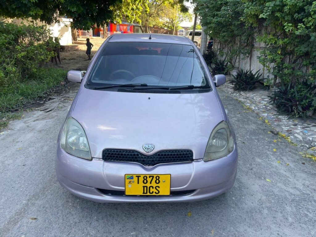 Magari Sokoni Toyota Vitz ya Bei Poa 2003