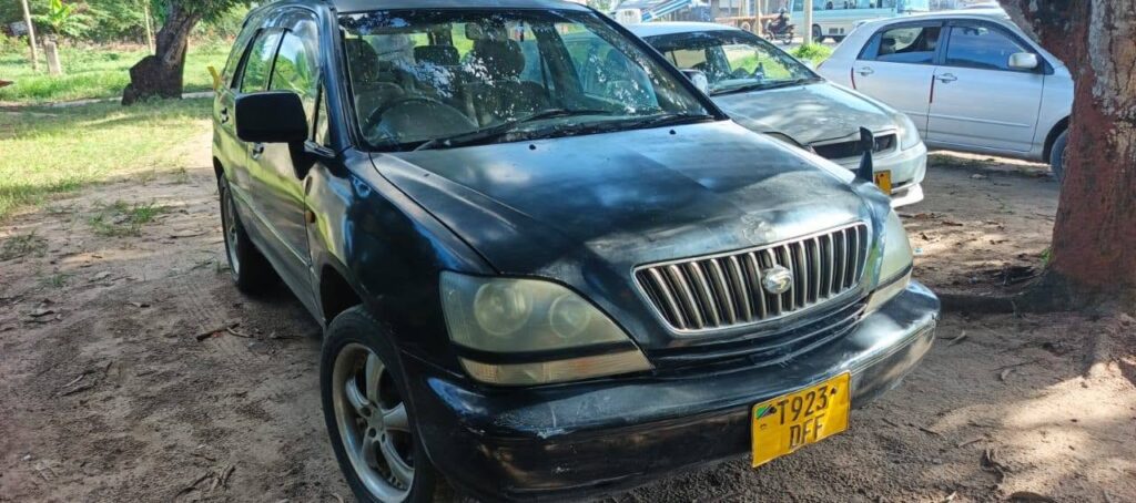 Buy Toyota Harrier 2000 for Sale in Dar es Salaam