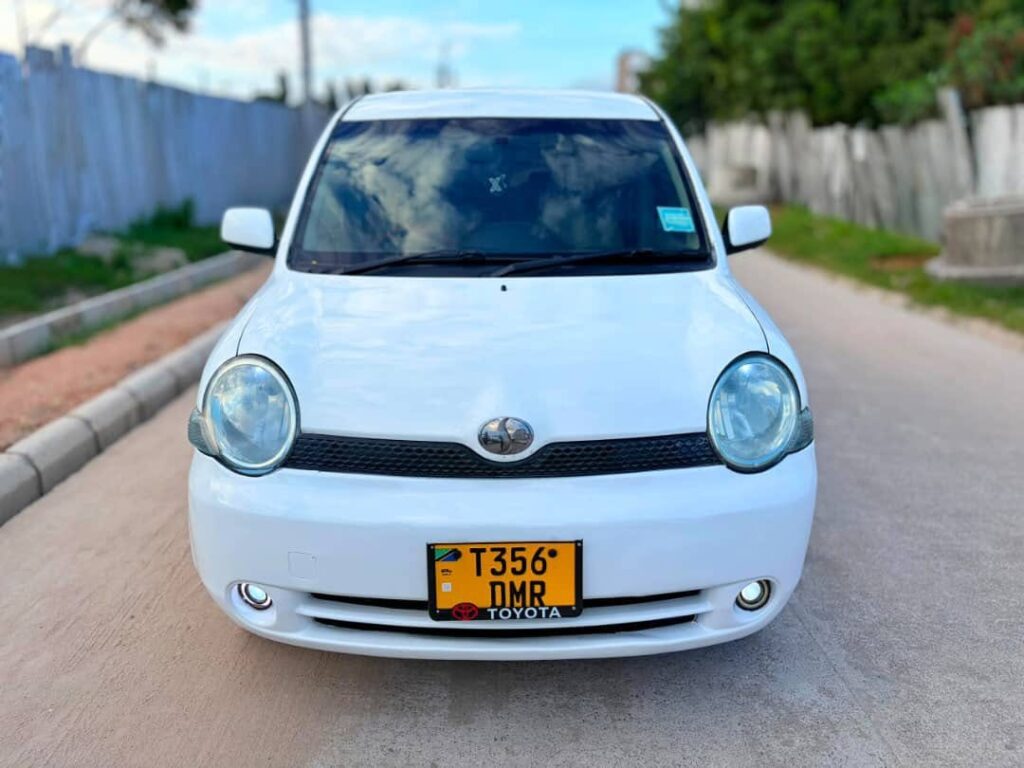 Toyota Sienta bei poa sokoni Dar es Salaam Tanzania