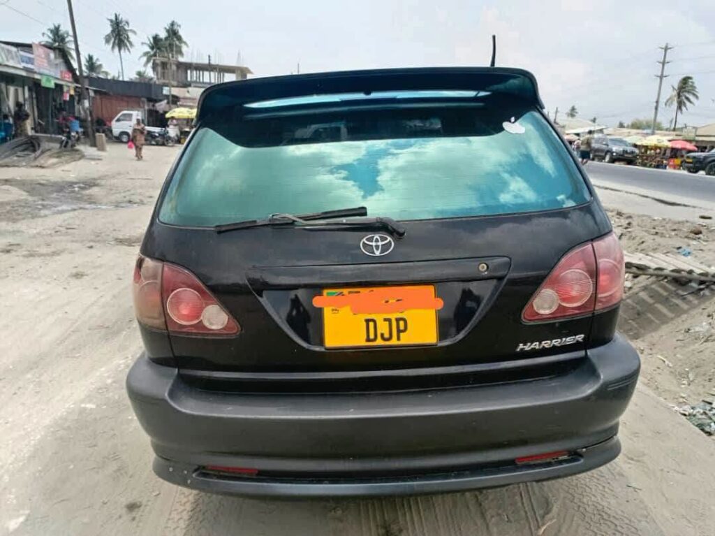 Price Of Toyota Harrier 2000 for Sale in Tanzania