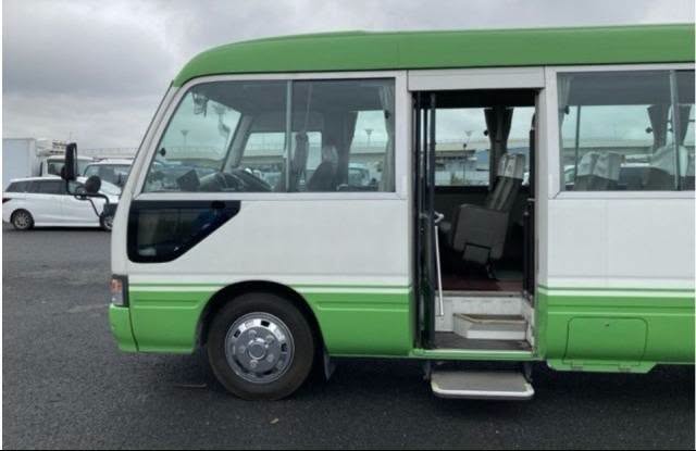 Magari Sokoni Toyota Coaster ya Bei Poa 1998