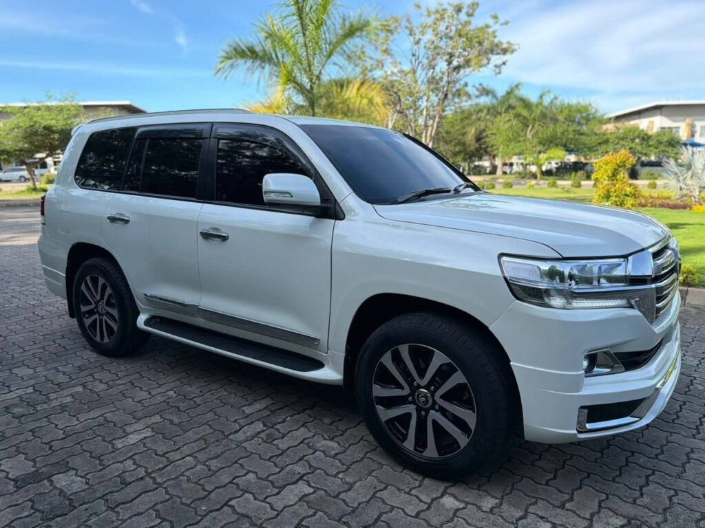 Buy Toyota Land Cruiser V8 2016 for Sale in Dar es Salaam