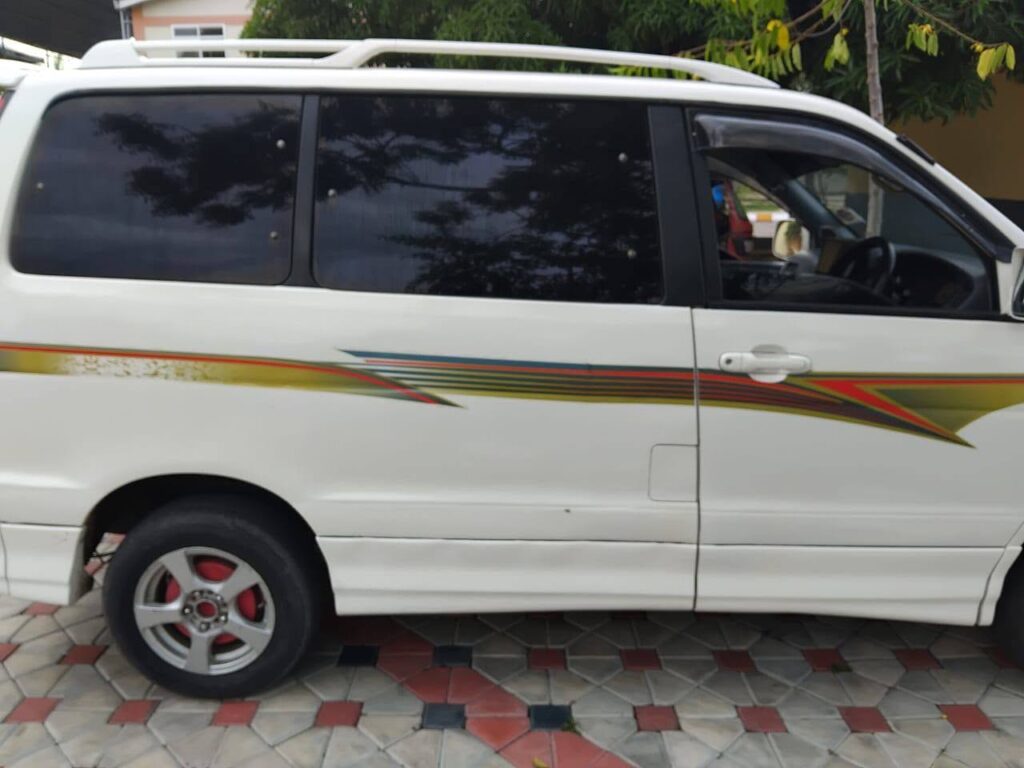 Price Of Toyota Noah 2000 for Sale in Tanzania
