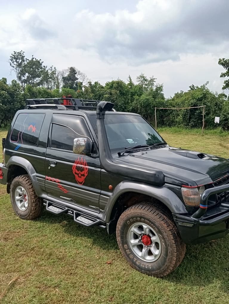 Magari Pajero 1996 lipo Dar es Salaam