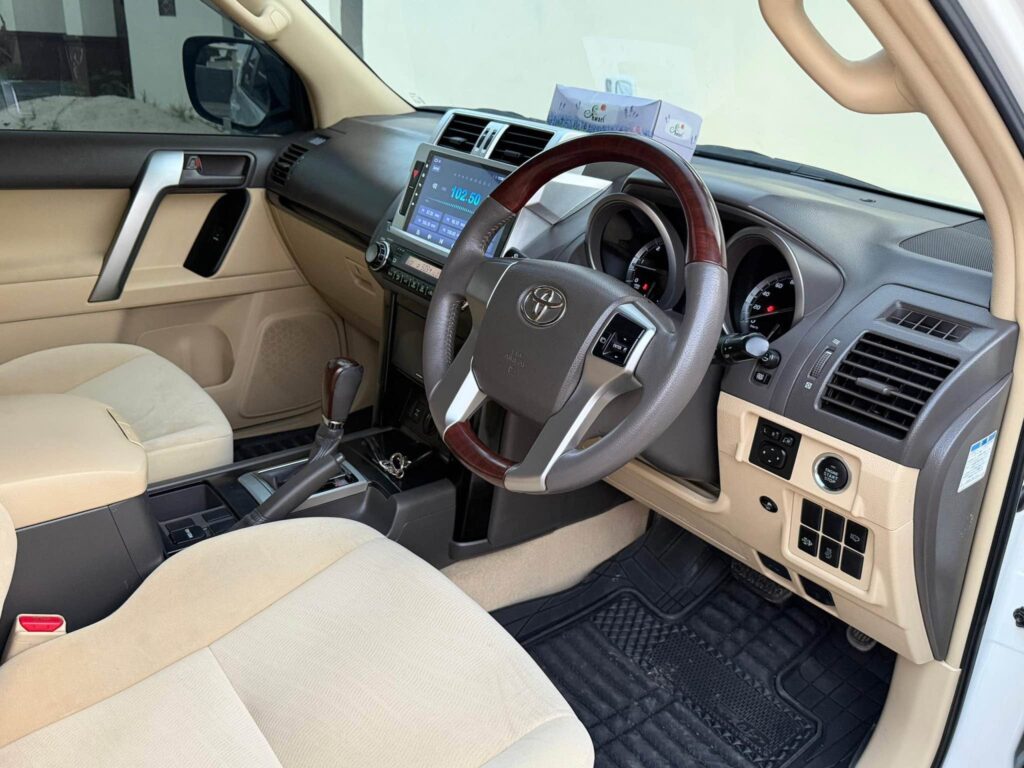 Magari Used Toyota Land Cruiser Prado 2016 Dar es Salaam Tanzania
