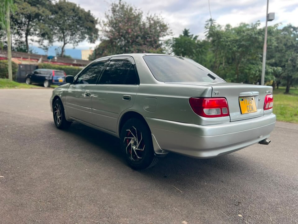 Used Toyota Carina 1998 for Sale in Arusha