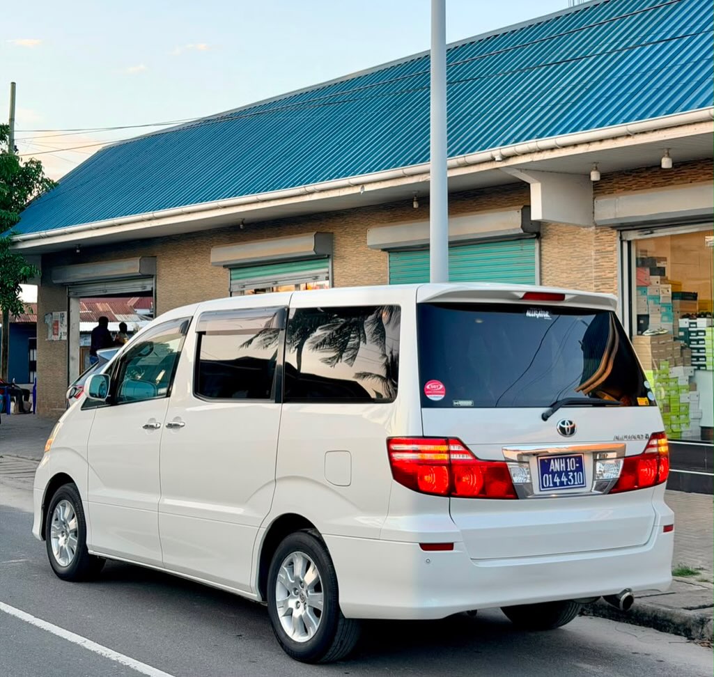 Buy Toyota Alphard 2006 for Sale in Dar es Salaam