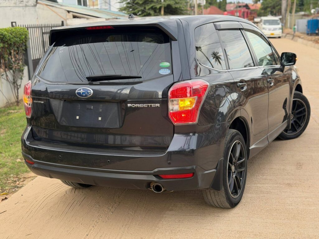 Subaru Forester bei poa sokoni Dar es Salaam Tanzania