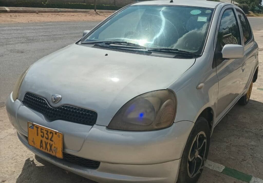 Toyota Vitz bei poa sokoni Dodoma Tanzania