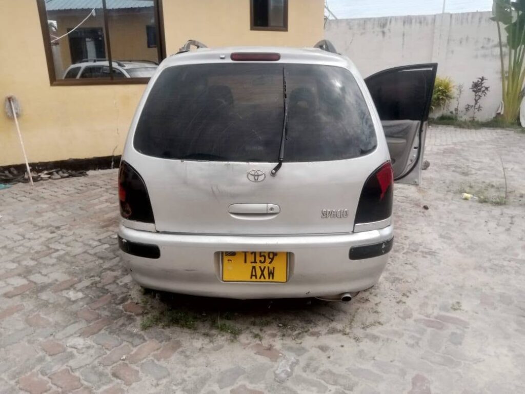 Magari Spacio 2000 lipo Dar es Salaam