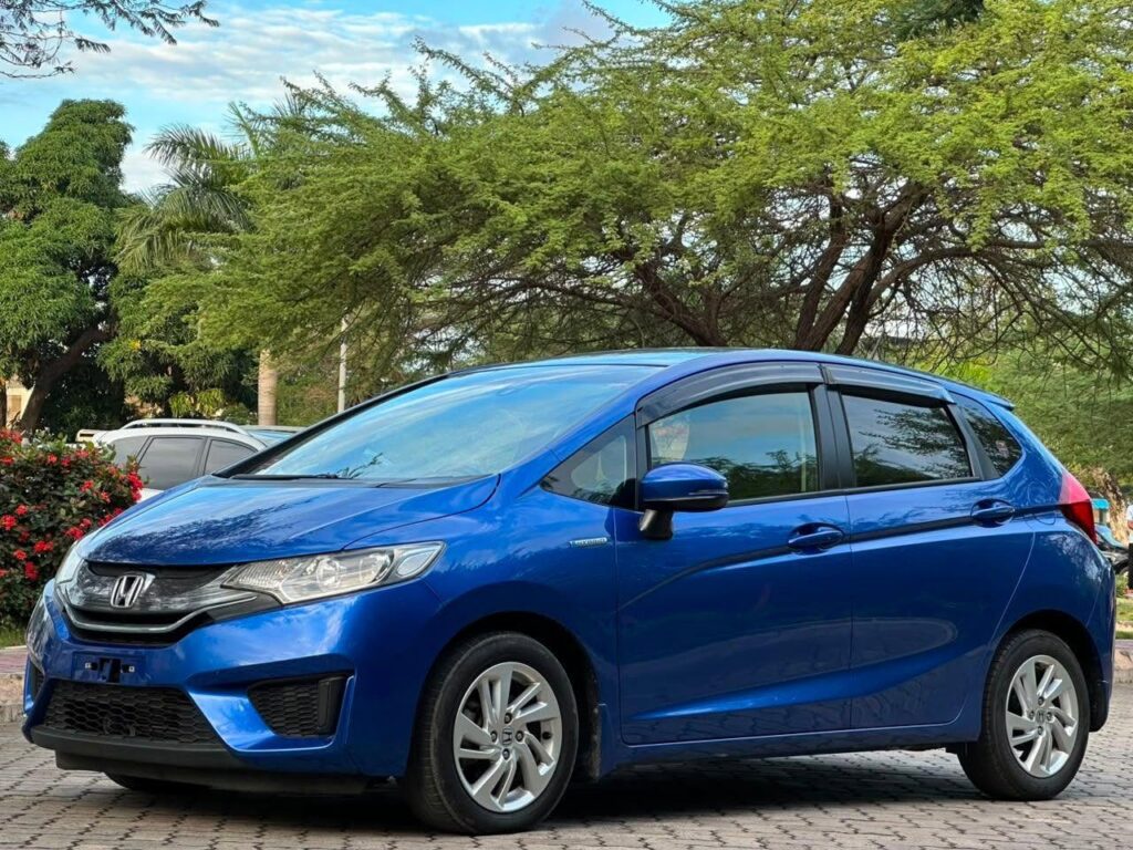 Honda Fit bei poa sokoni Dar es Salaam Tanzania