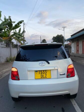 Bei Ya Toyota IST 2005 Sokoni Arusha Tanzania
