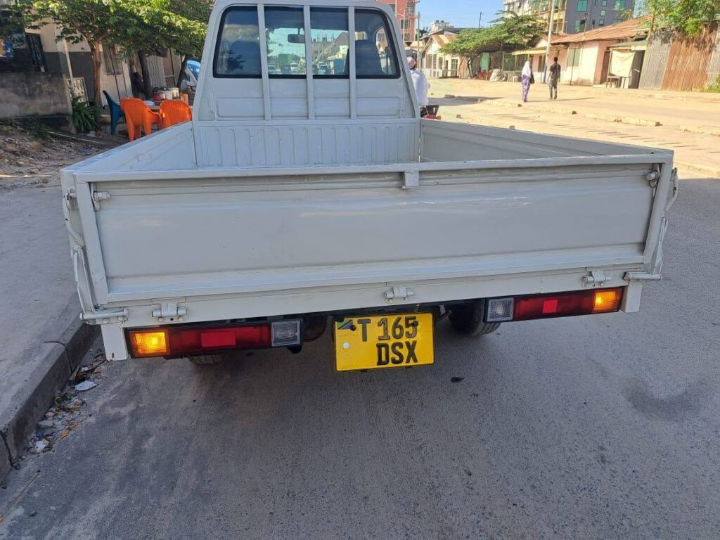 Buy Toyota TownAce 2000 for Sale in Dar es Salaam