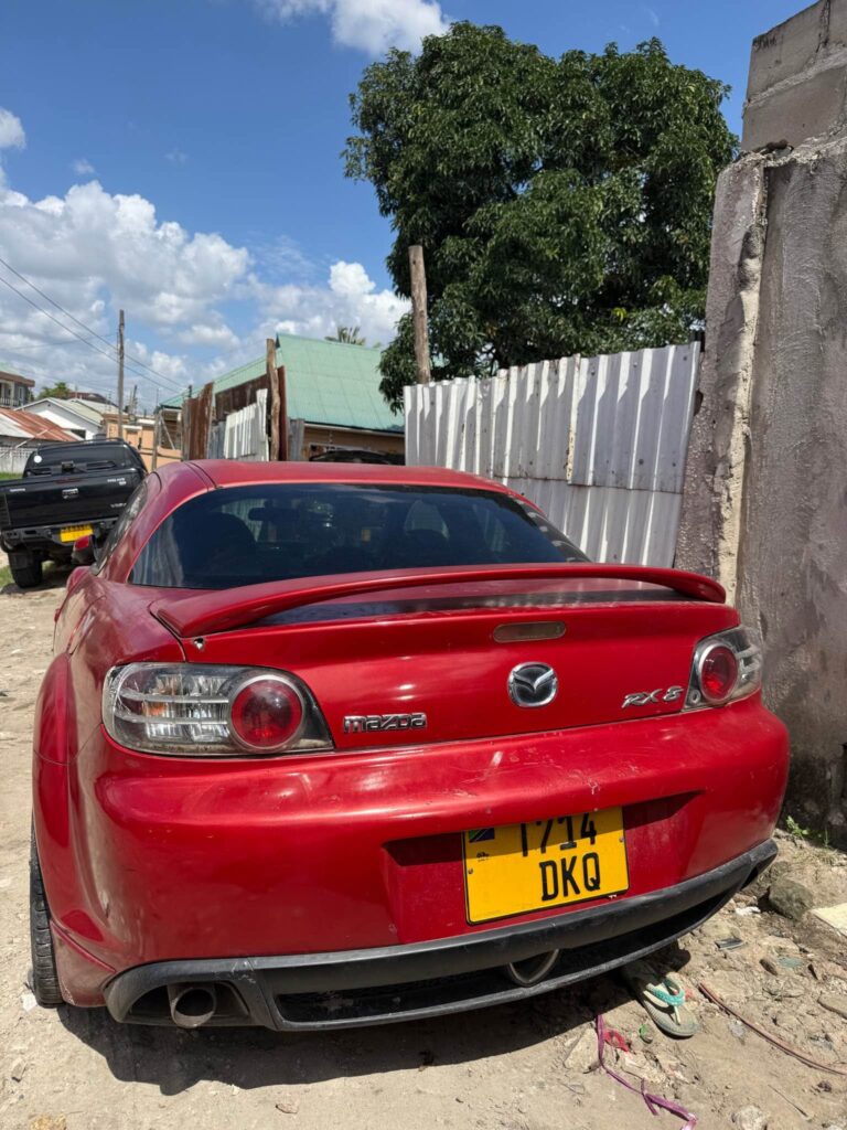 Magari RX-8 2006 lipo Dar es Salaam
