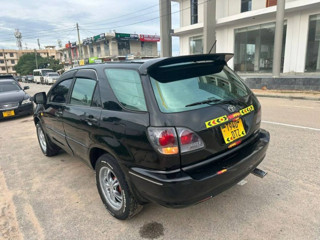Buy Toyota Harrier 2001 for Sale in Tabora