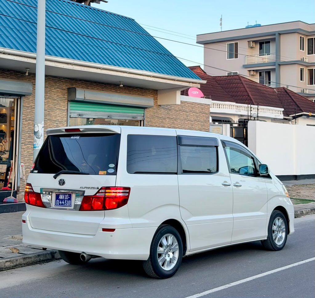 Used Toyota Alphard 2006 for Sale in Dar es Salaam