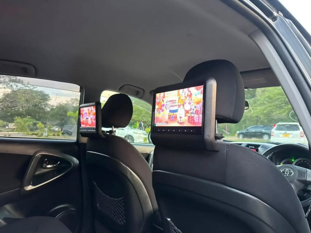 Magari Rav4 2010 lipo Dar es Salaam