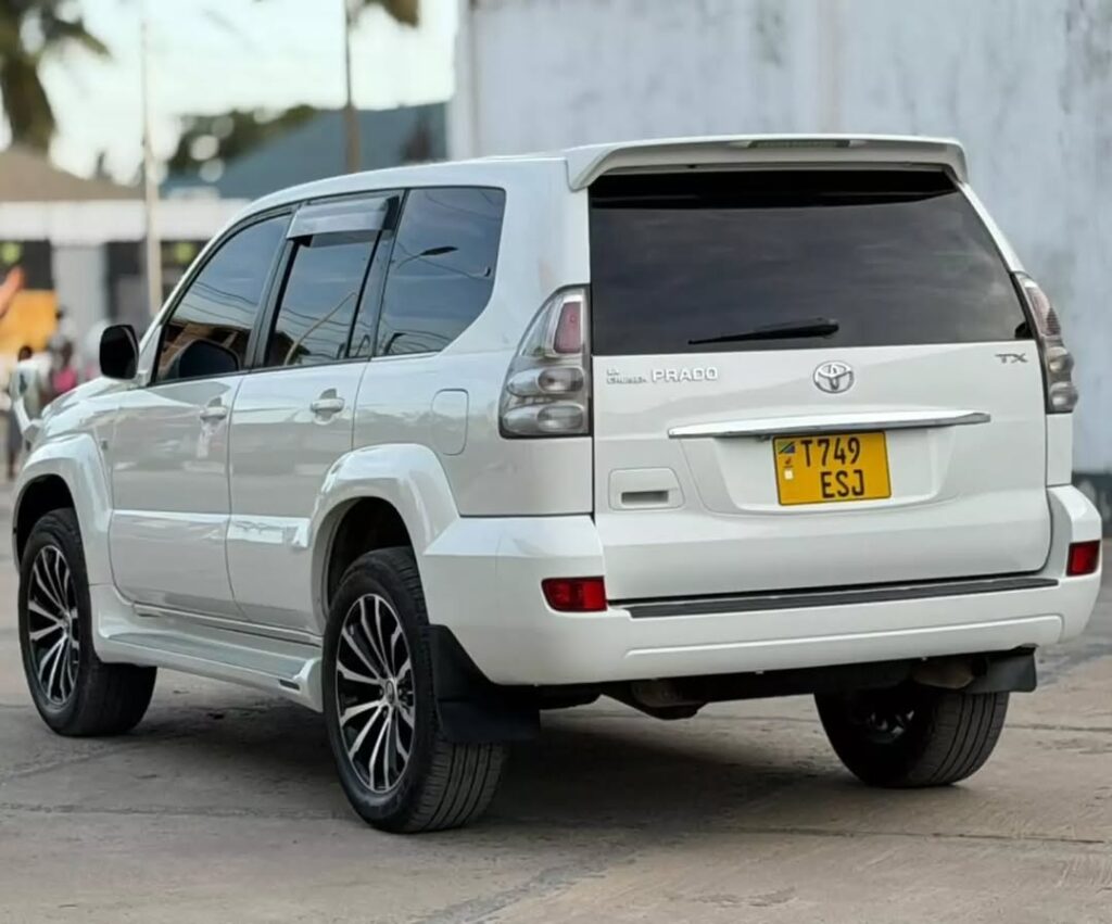 Price Of Toyota Land Cruiser Prado 2006 for Sale in Tanzania