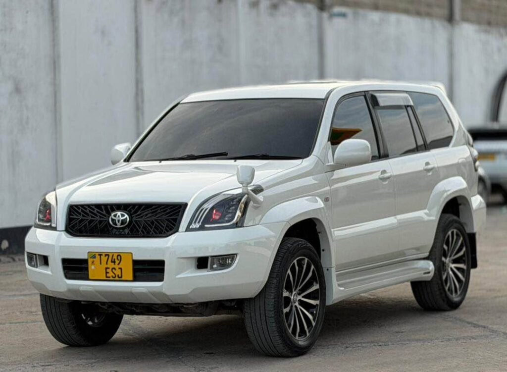 Buy Toyota Land Cruiser Prado 2006 for Sale in Dar es Salaam