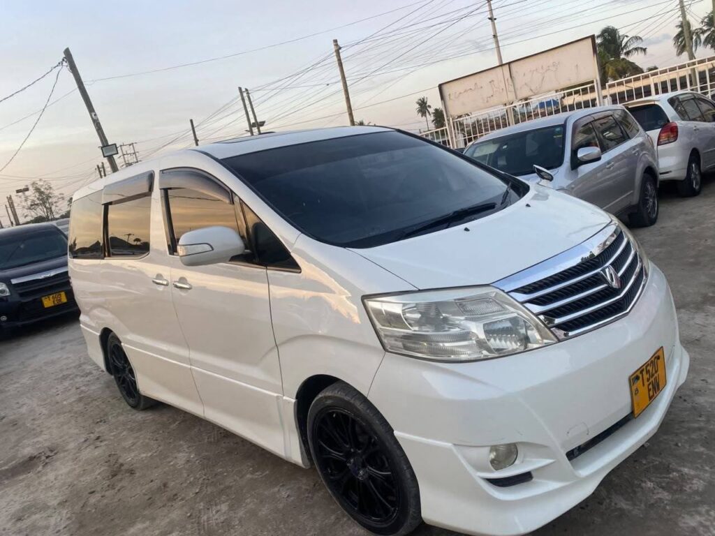 Magari Alphard 2010 lipo Dar es Salaam