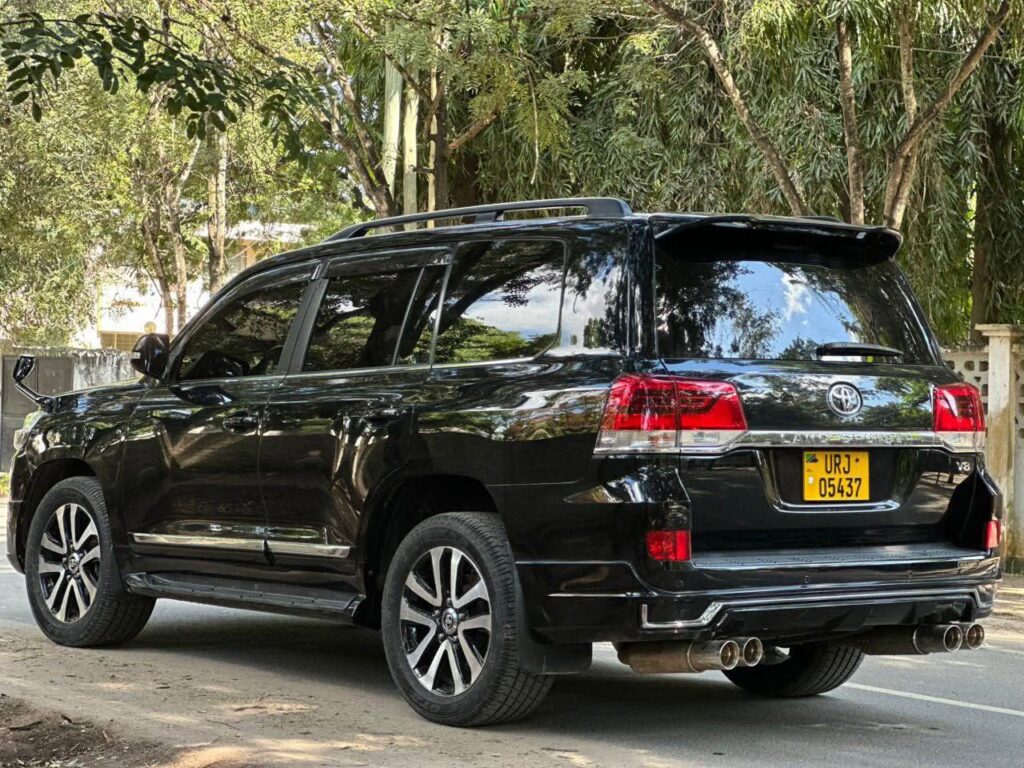 Buy Toyota Land Cruiser V8 2017 for Sale in Dar es Salaam