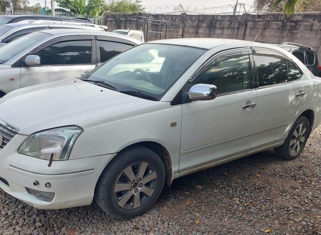 Magari Sokoni Toyota Premio ya Bei Poa 2005